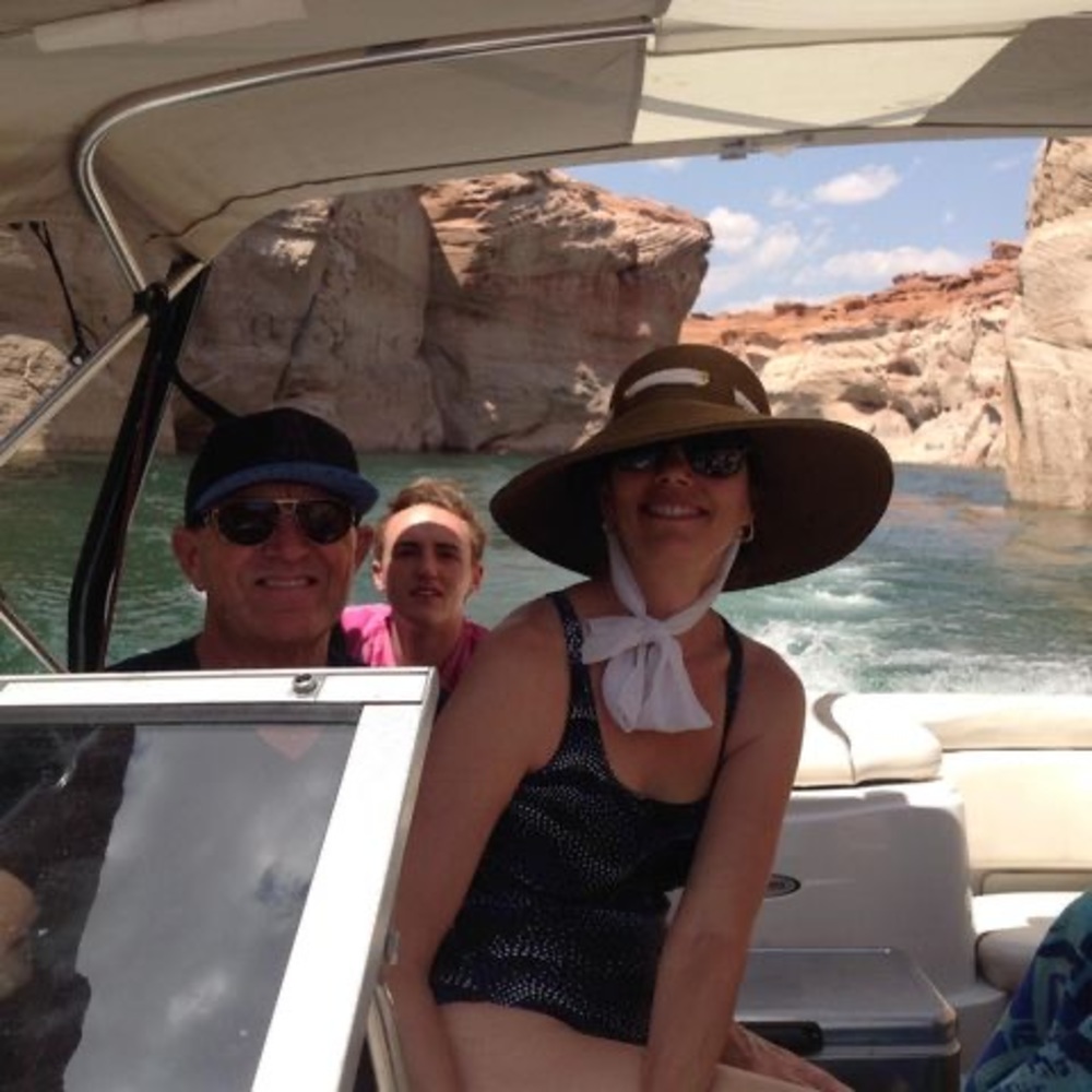 Meet your Posher, Dee